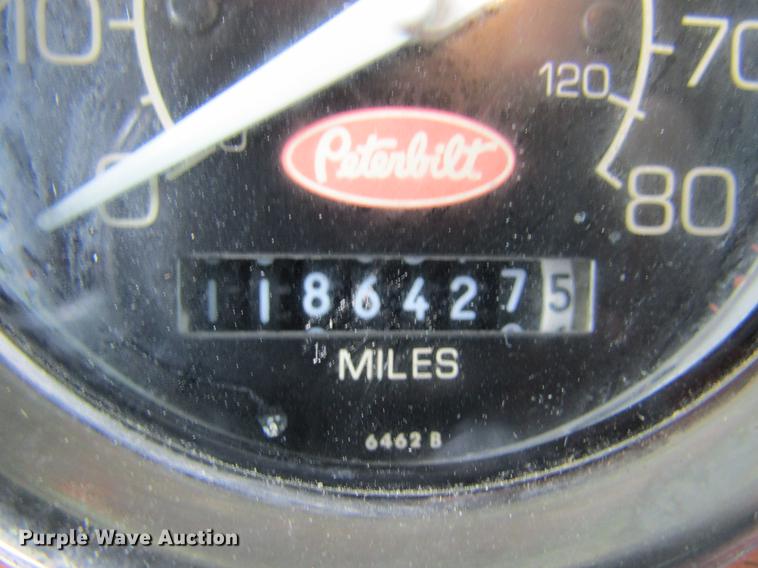 image for item DC4306 2000 Peterbilt 379 semi truck