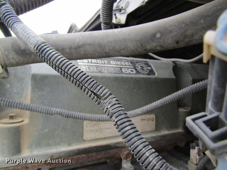 image for item DC4307 2007 Freightliner Columbia semi truck