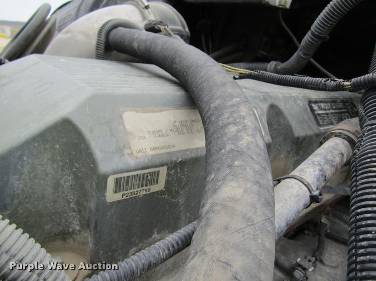 image for item DC4307 2007 Freightliner Columbia semi truck