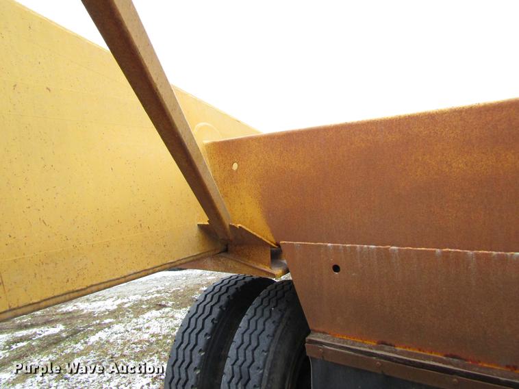 image for item DC4313 1995 Load King 2060-40-2 bottom dump trailer