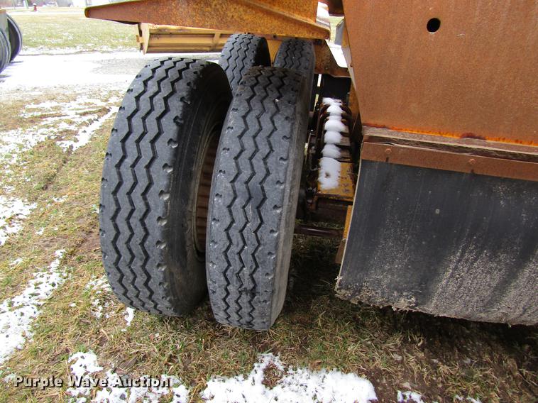 image for item DC4313 1995 Load King 2060-40-2 bottom dump trailer