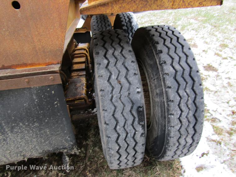 image for item DC4313 1995 Load King 2060-40-2 bottom dump trailer