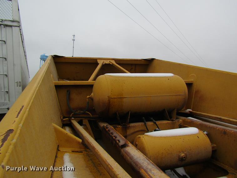 image for item DC4313 1995 Load King 2060-40-2 bottom dump trailer