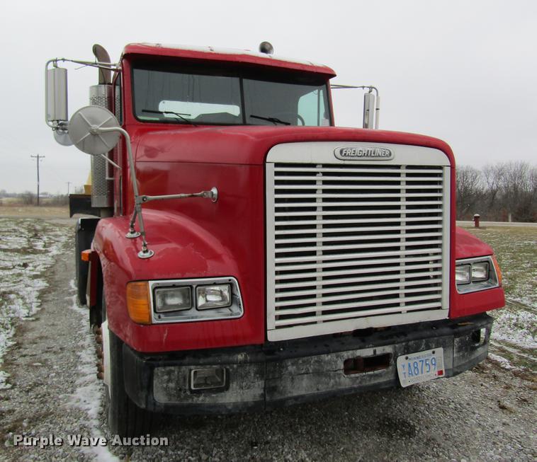 image for item DC4314 1998 Freightliner FLD120 semi truck