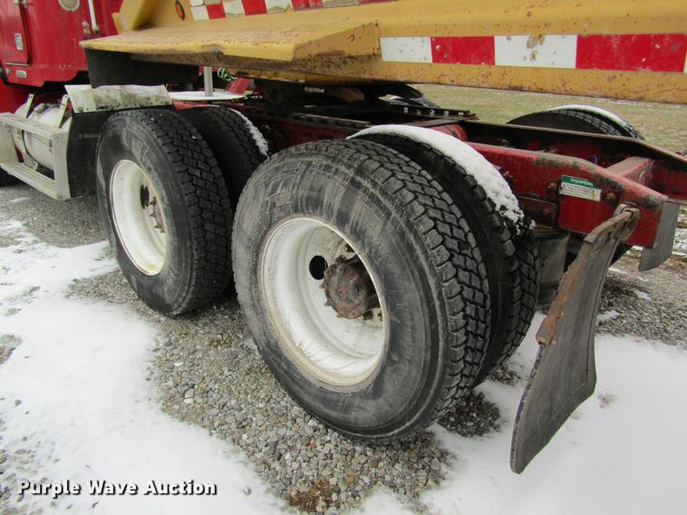 image for item DC4314 1998 Freightliner FLD120 semi truck