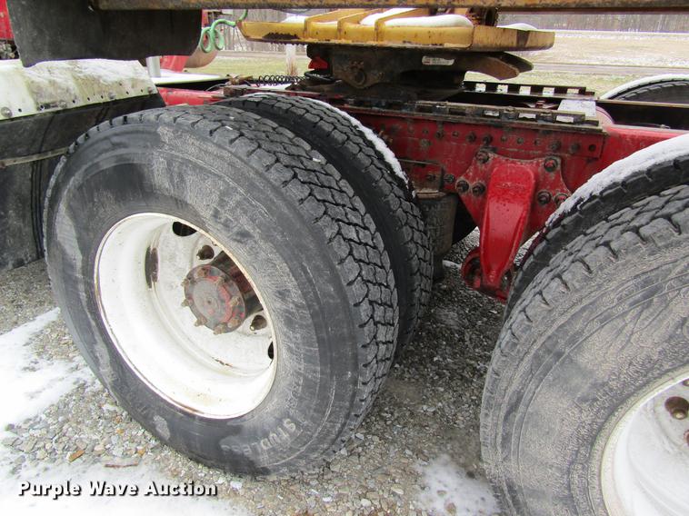 image for item DC4314 1998 Freightliner FLD120 semi truck