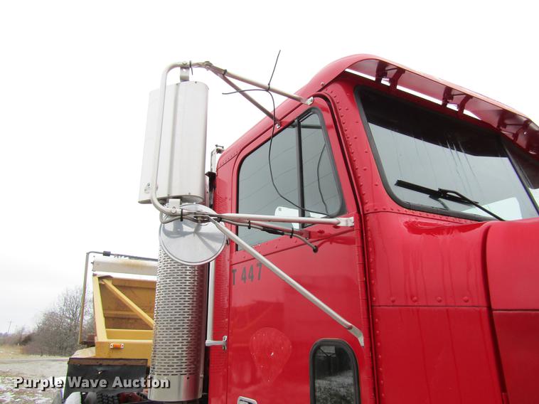 image for item DC4314 1998 Freightliner FLD120 semi truck