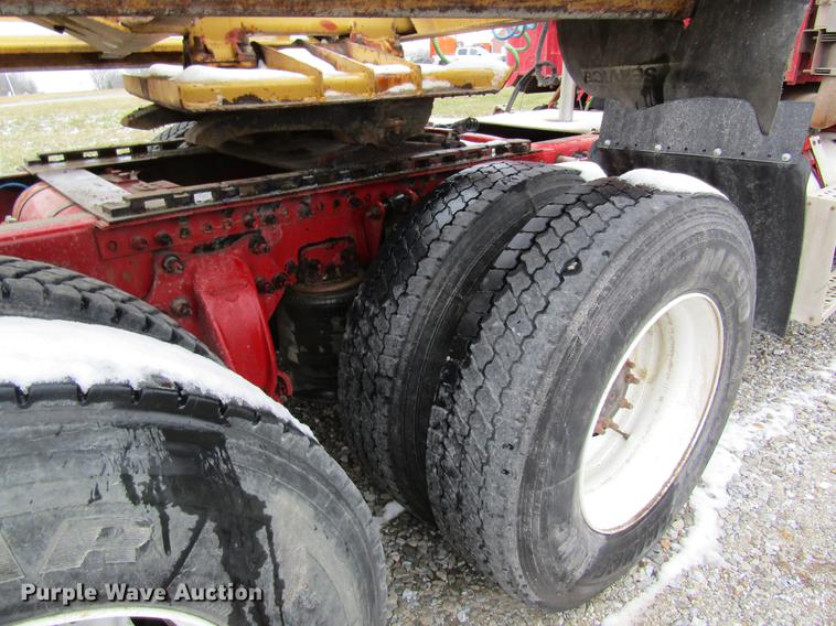 image for item DC4314 1998 Freightliner FLD120 semi truck