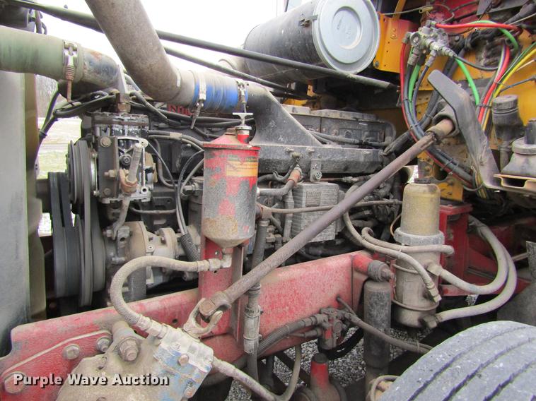 image for item DC4314 1998 Freightliner FLD120 semi truck