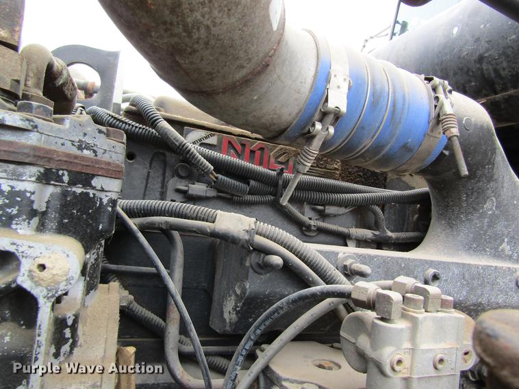 image for item DC4314 1998 Freightliner FLD120 semi truck