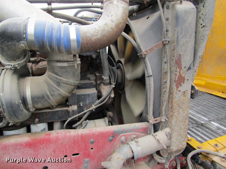 image for item DC4314 1998 Freightliner FLD120 semi truck