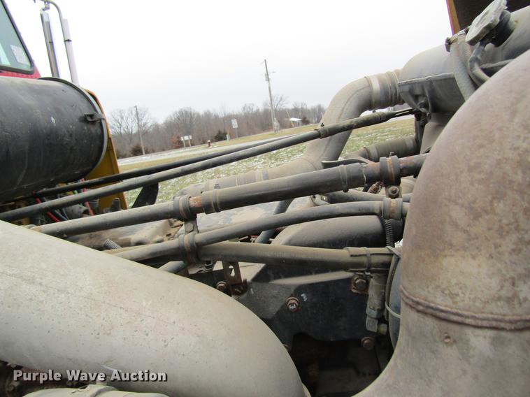 image for item DC4314 1998 Freightliner FLD120 semi truck