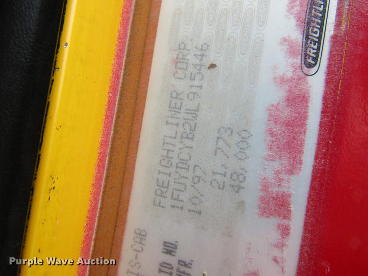 image for item DC4314 1998 Freightliner FLD120 semi truck