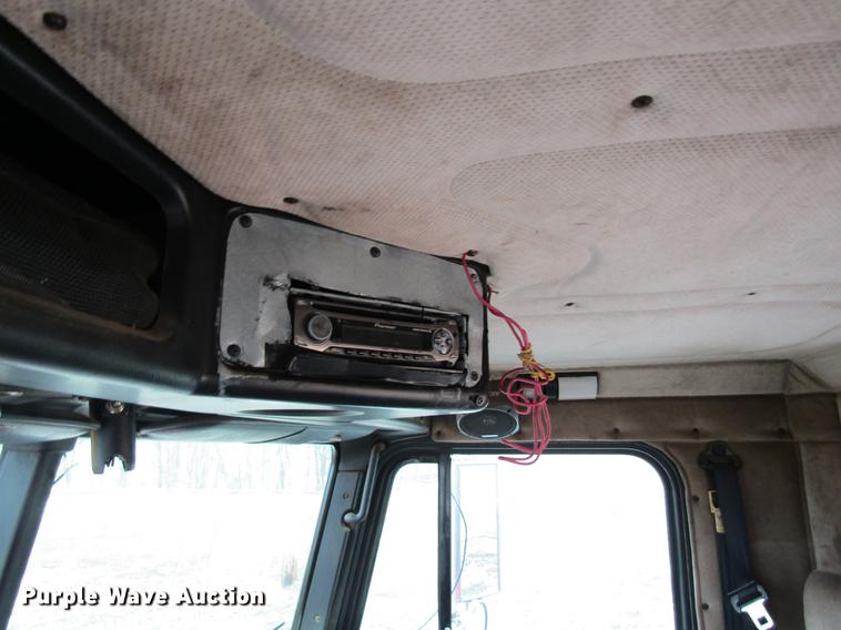 image for item DC4314 1998 Freightliner FLD120 semi truck