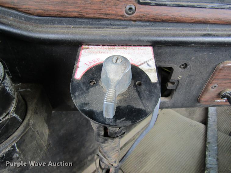 image for item DC4314 1998 Freightliner FLD120 semi truck