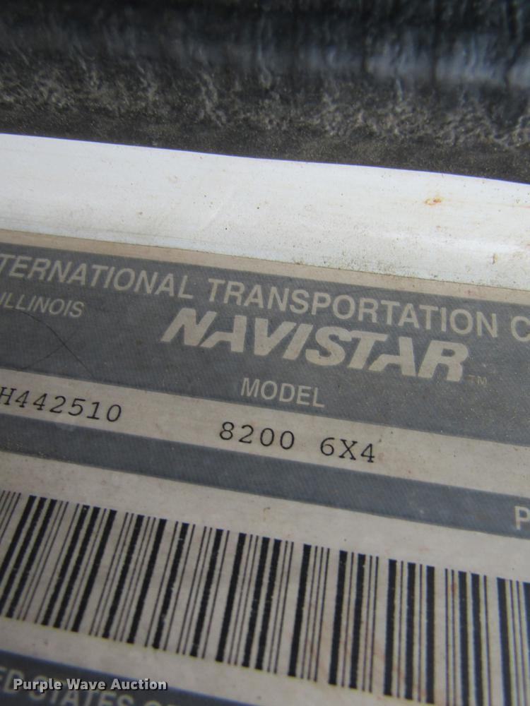 image for item DC4315 1997 International 8200 semi truck