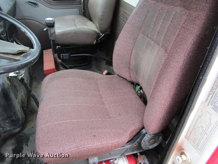 image for item DC4315 1997 International 8200 semi truck