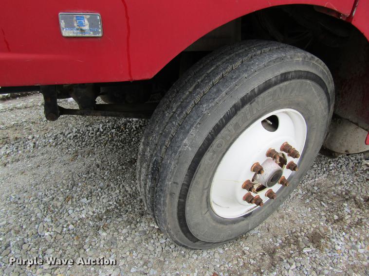 image for item DC4316 1995 Volvo WG semi truck