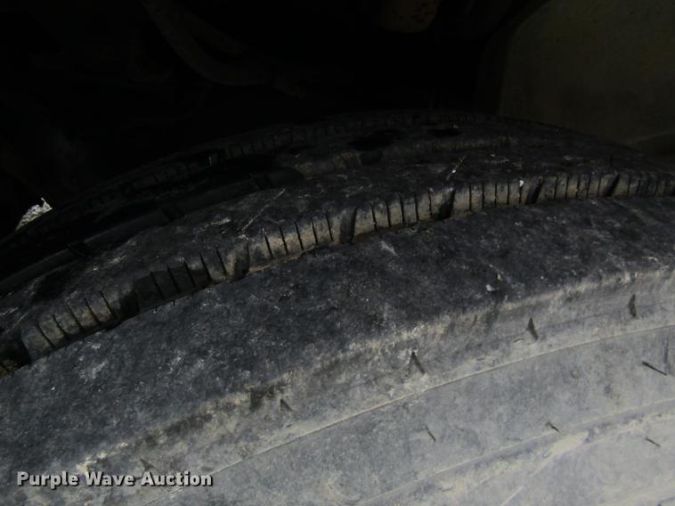 image for item DC4316 1995 Volvo WG semi truck