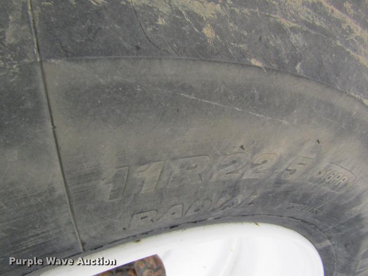 image for item DC4316 1995 Volvo WG semi truck