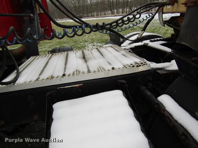 image for item DC4316 1995 Volvo WG semi truck