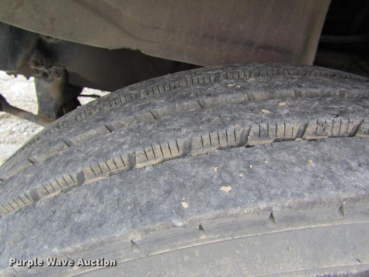 image for item DC4316 1995 Volvo WG semi truck