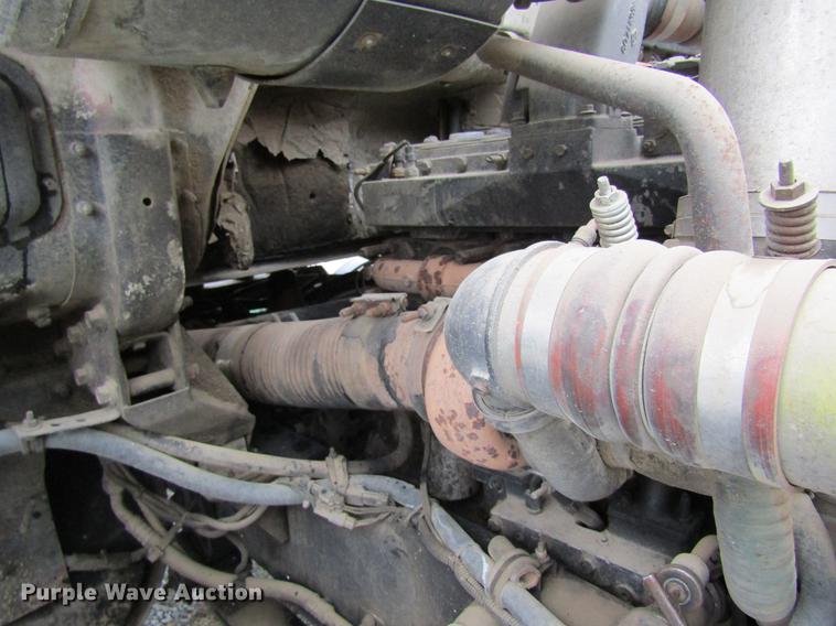 image for item DC4316 1995 Volvo WG semi truck