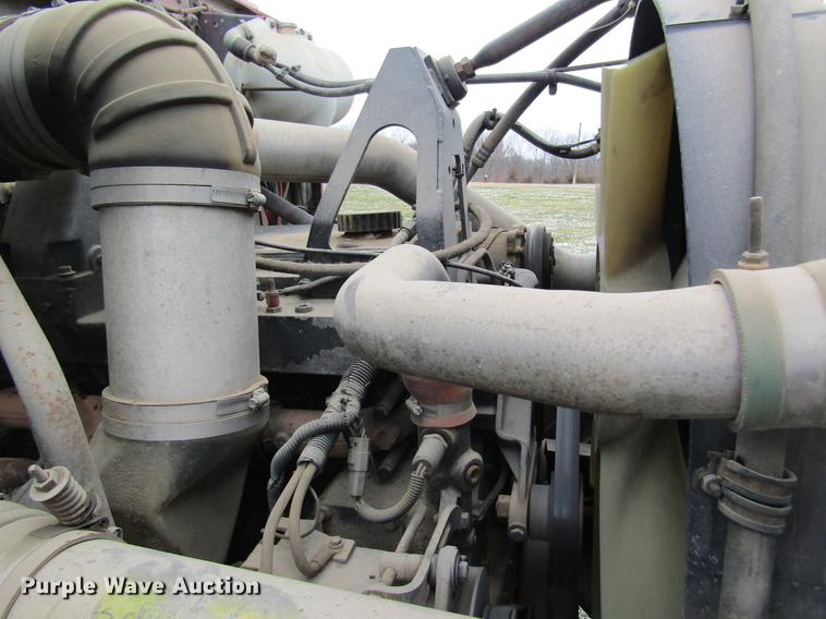 image for item DC4316 1995 Volvo WG semi truck