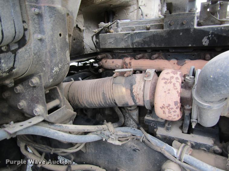 image for item DC4316 1995 Volvo WG semi truck