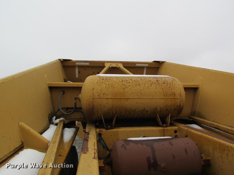 image for item DC4317 1994 Load King 2060-40-2 bottom dump trailer