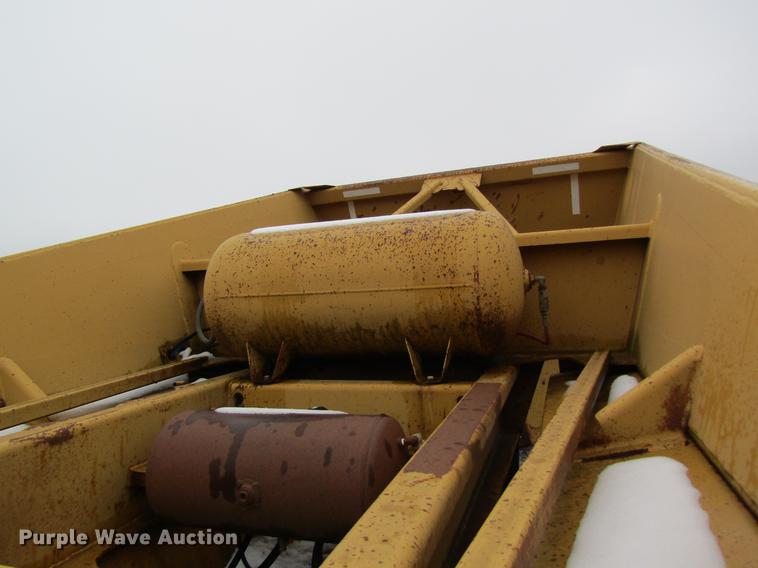 image for item DC4317 1994 Load King 2060-40-2 bottom dump trailer