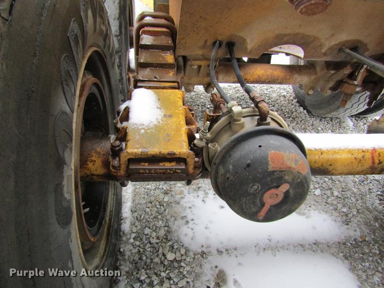 image for item DC4317 1994 Load King 2060-40-2 bottom dump trailer