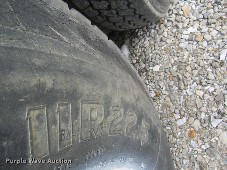 image for item DC4318 1995 Freightliner FLD120 semi truck