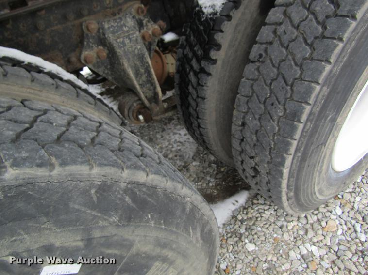 image for item DC4318 1995 Freightliner FLD120 semi truck