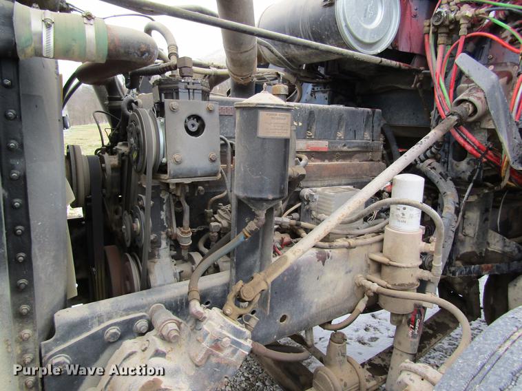 image for item DC4318 1995 Freightliner FLD120 semi truck