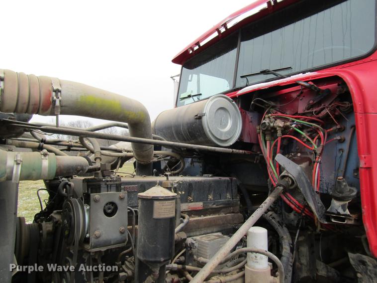 image for item DC4318 1995 Freightliner FLD120 semi truck