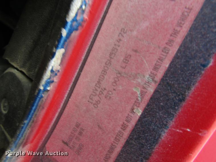 image for item DC4318 1995 Freightliner FLD120 semi truck