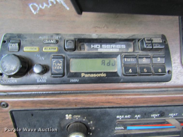 image for item DC4318 1995 Freightliner FLD120 semi truck