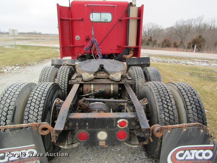 image for item DC4318 1995 Freightliner FLD120 semi truck