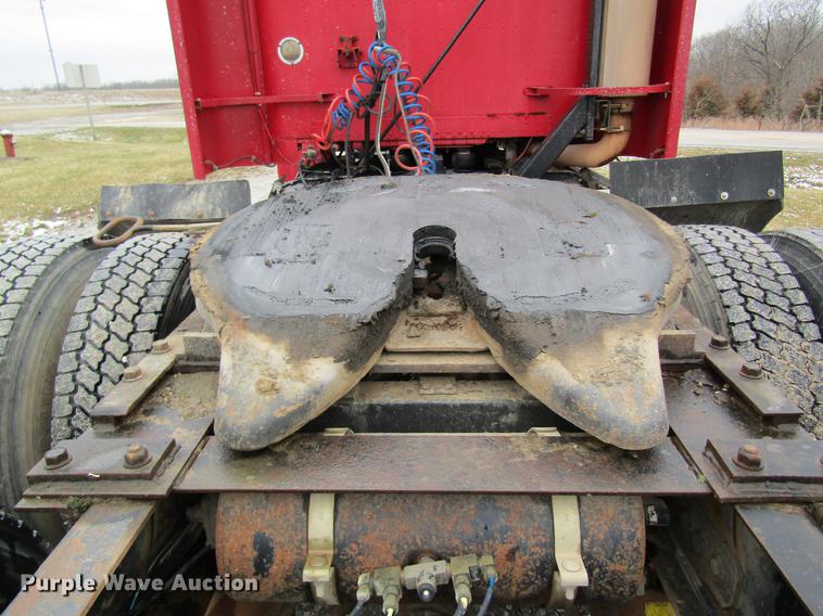 image for item DC4318 1995 Freightliner FLD120 semi truck