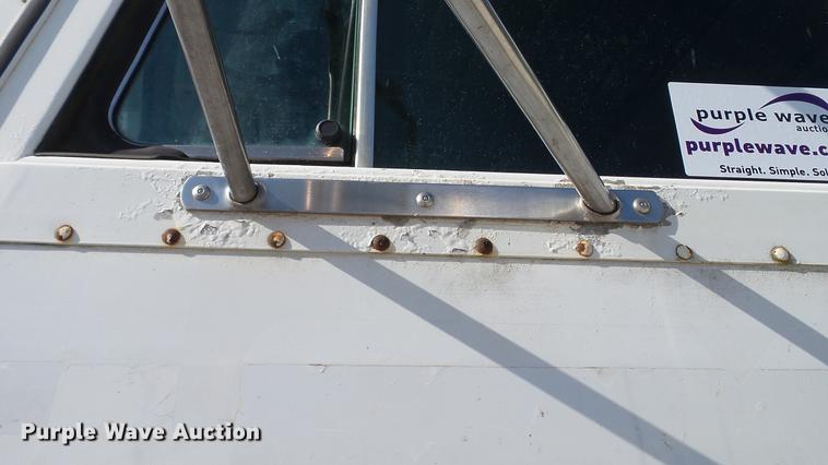 image for item DC5556 1996 Peterbilt 385 semi truck