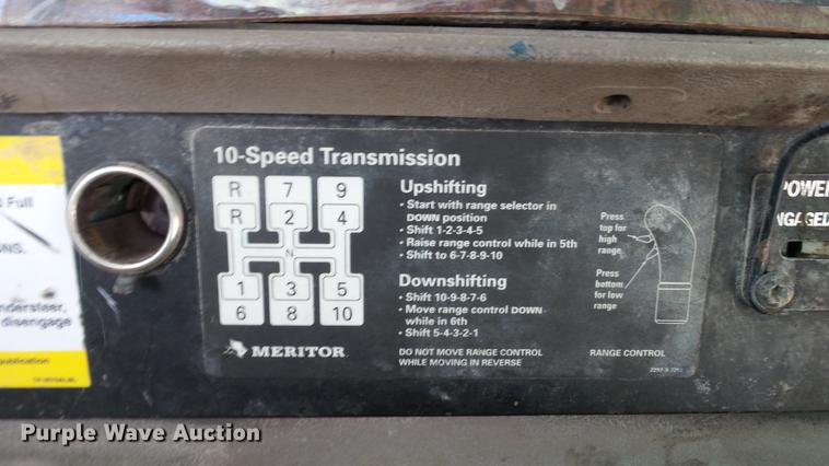 image for item DC5558 2006 International 9200i semi truck