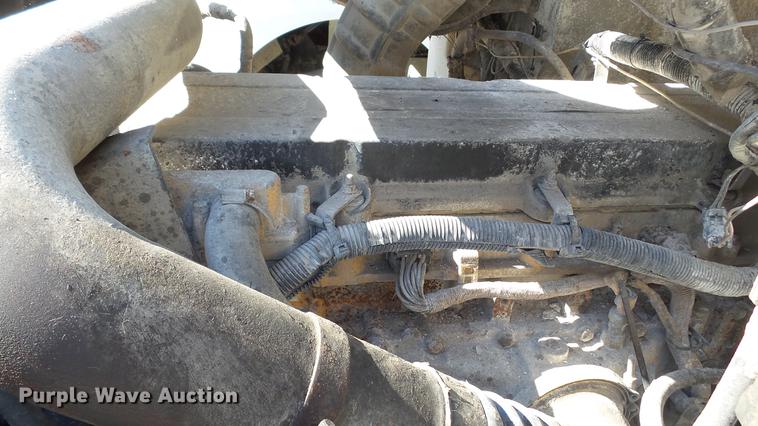 image for item DC5558 2006 International 9200i semi truck