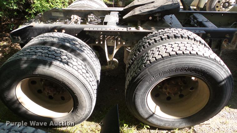 image for item DC5558 2006 International 9200i semi truck