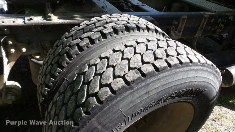 image for item DC5558 2006 International 9200i semi truck