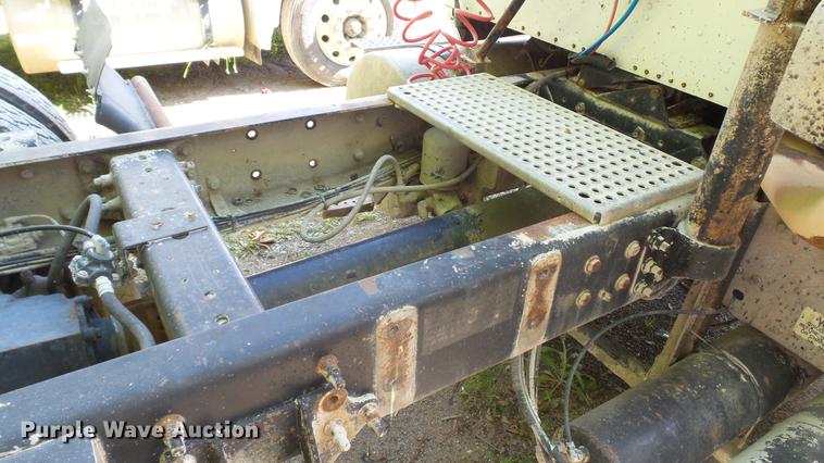 image for item DC5558 2006 International 9200i semi truck