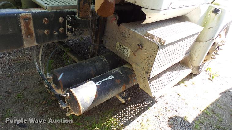 image for item DC5558 2006 International 9200i semi truck