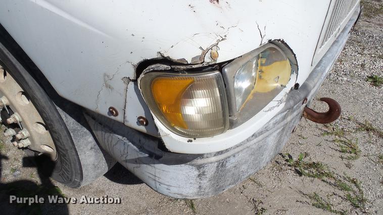 image for item DC5558 2006 International 9200i semi truck