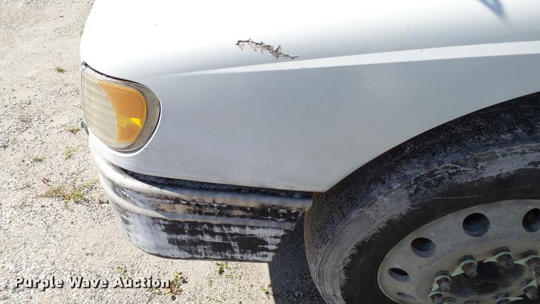 image for item DC5558 2006 International 9200i semi truck