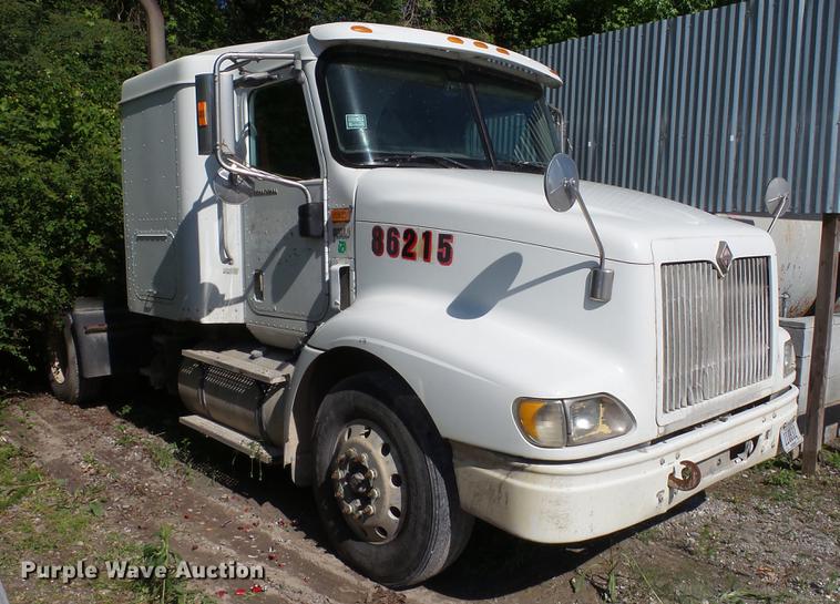image for item DC5559 2007 International 9200i semi truck